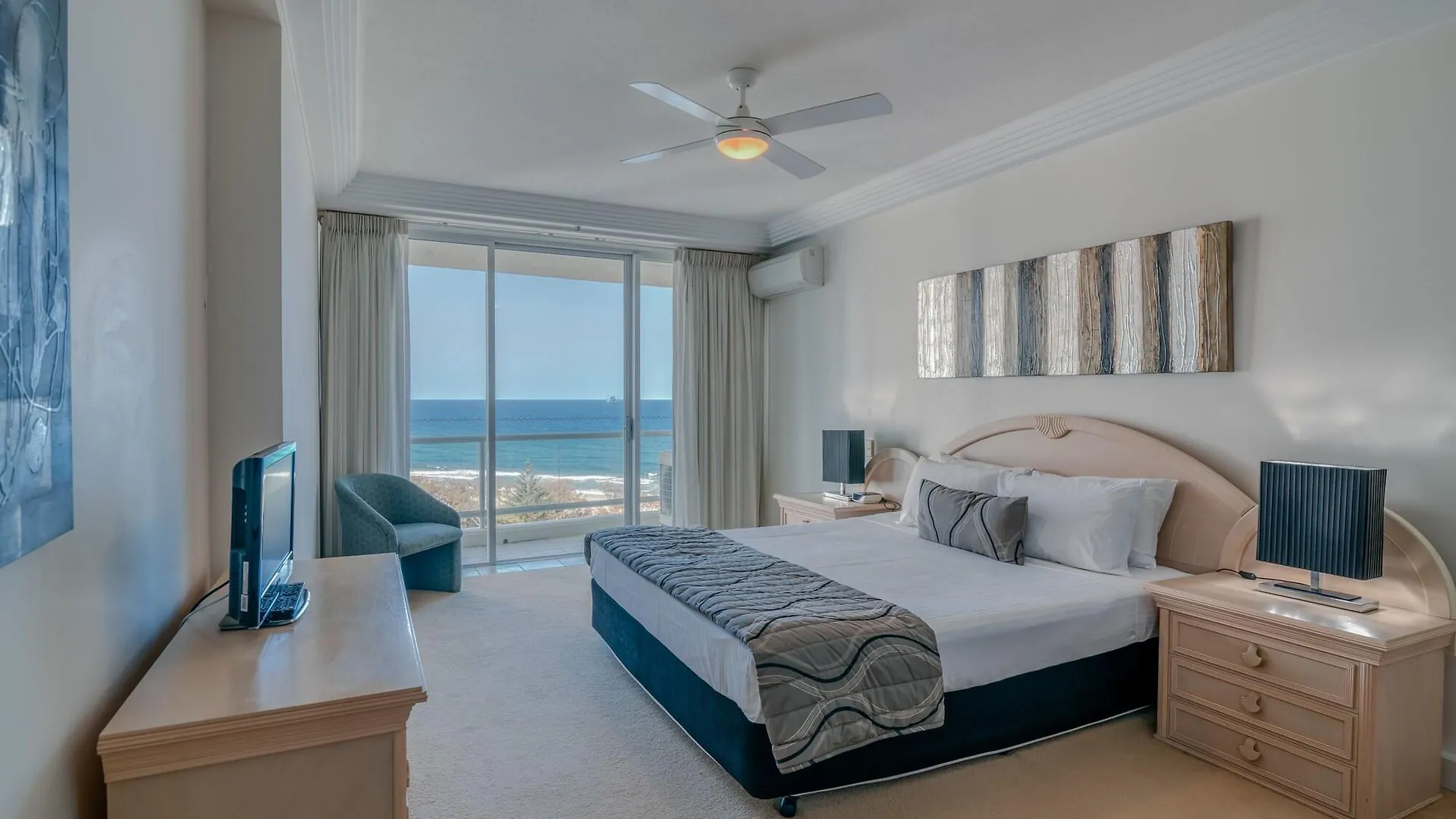 Carmel By The Sea Apart-hotel Gold Coast