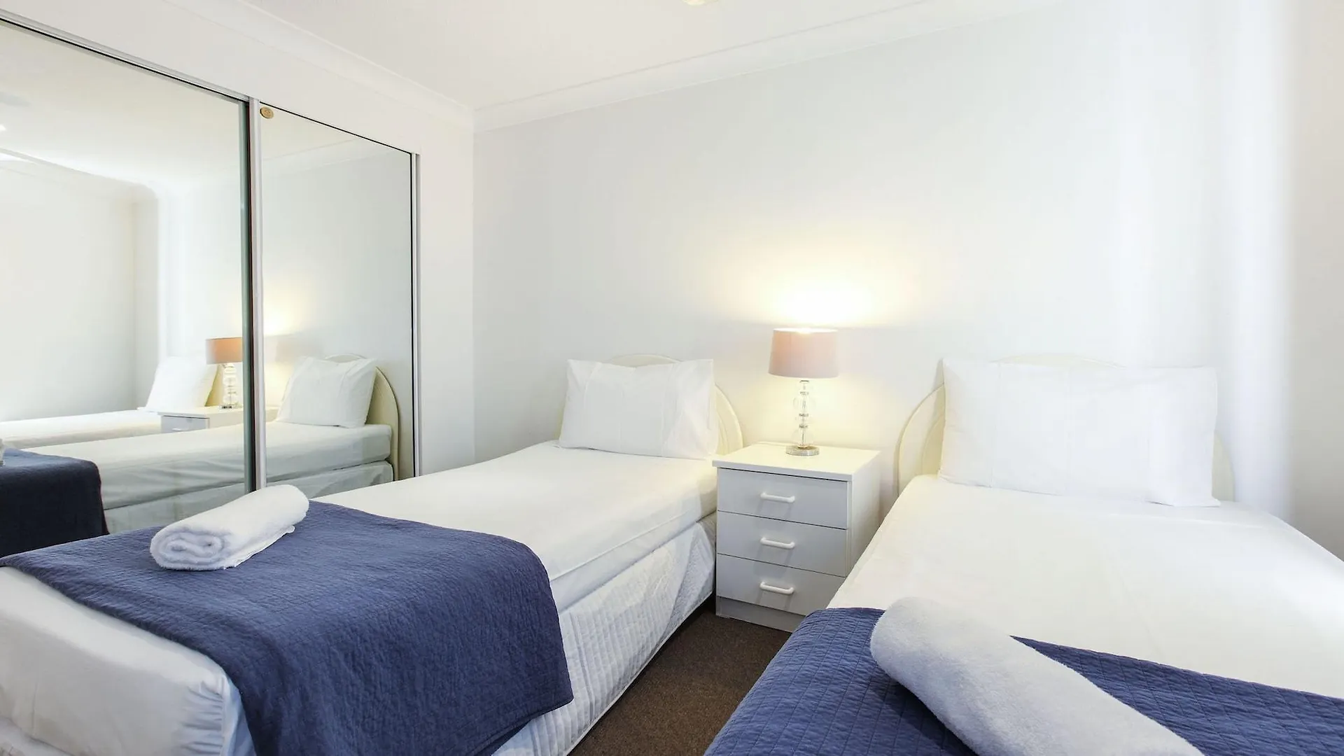 Mari Court Aparthotel