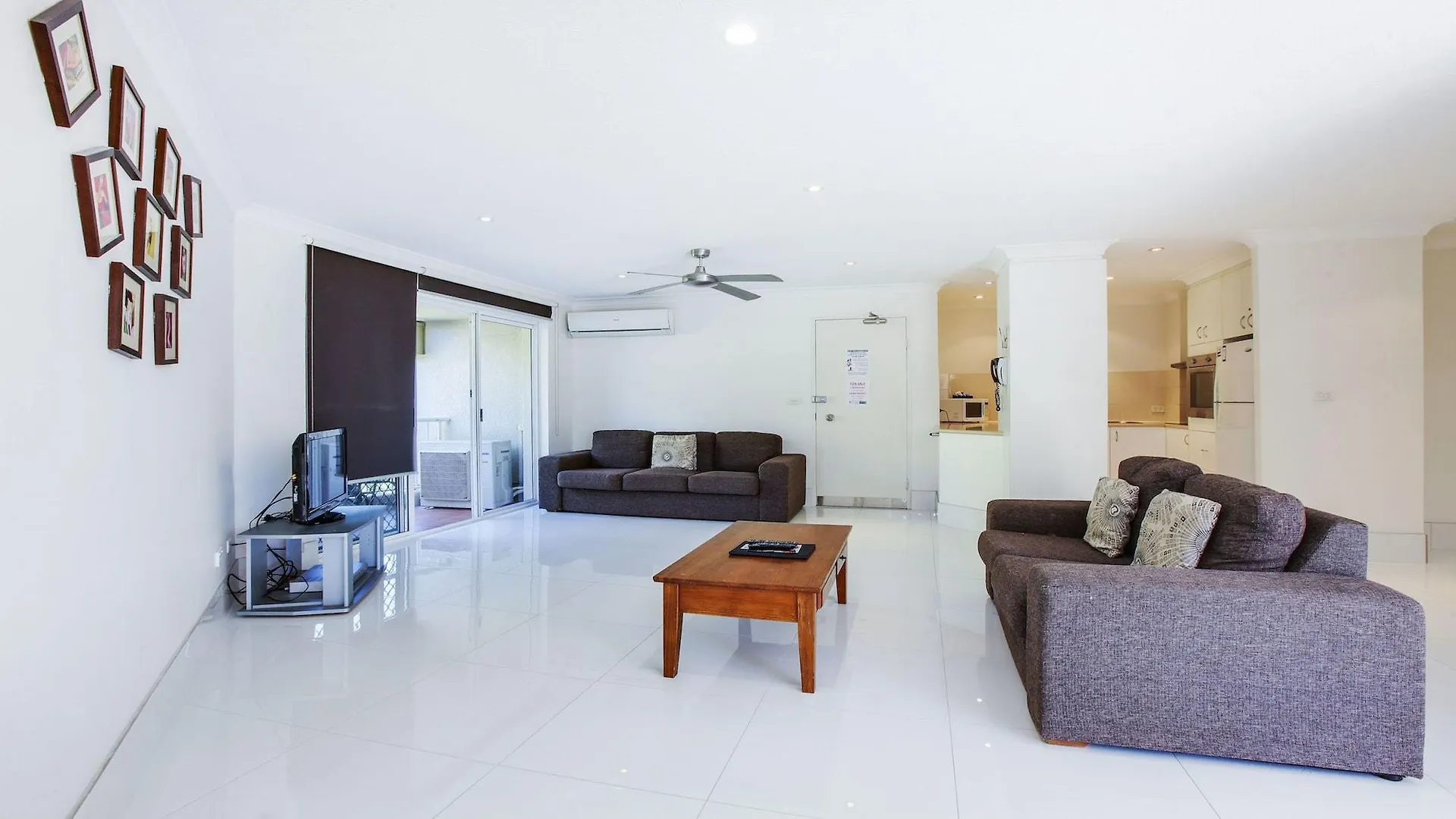 Mari Court 3*