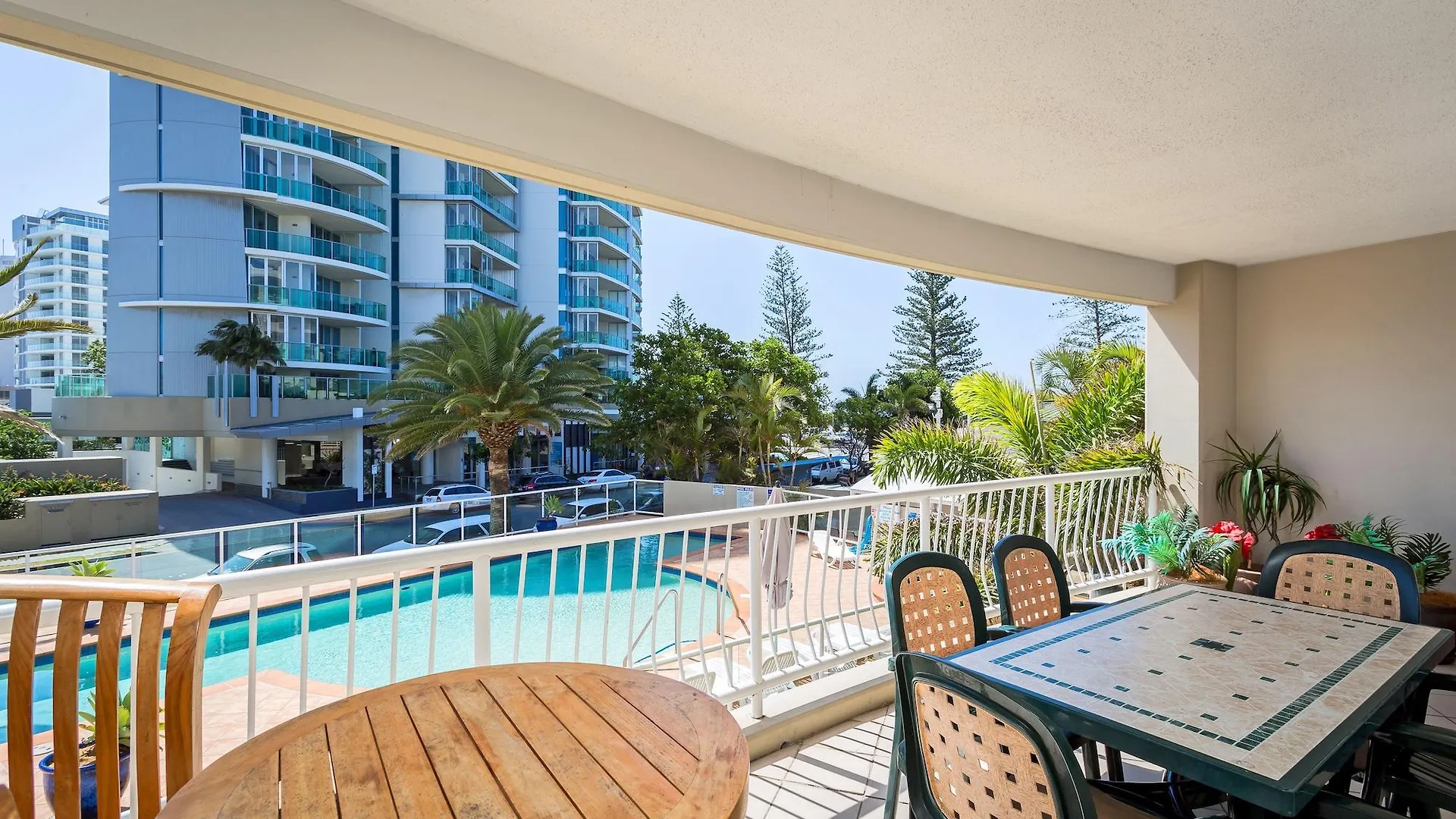 Kirra Aparthotel