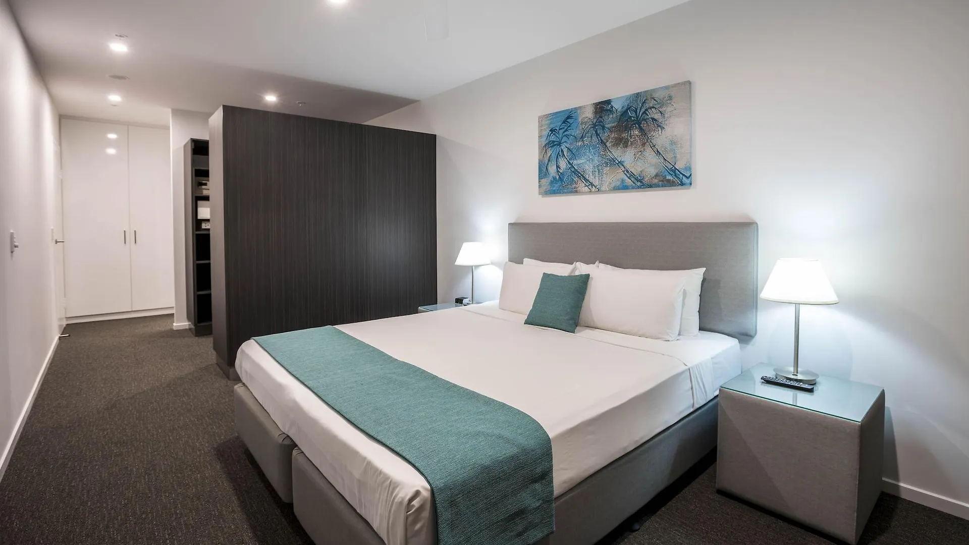 Synergy Broadbeach - Official Aparthotel 4*