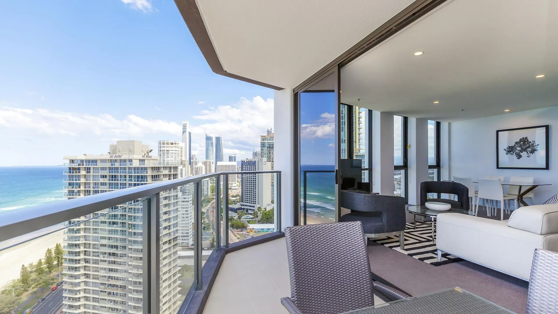 Resort Rhapsody - Official Gold Coast