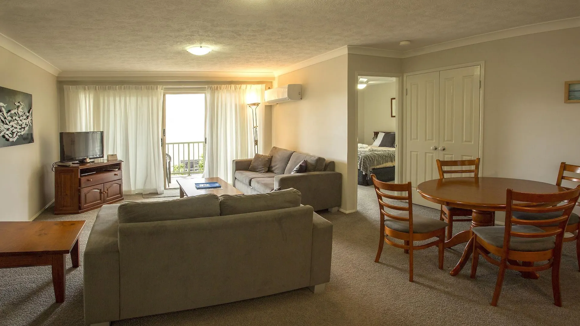 Aparthotel Bila Vista Kirra Beachside