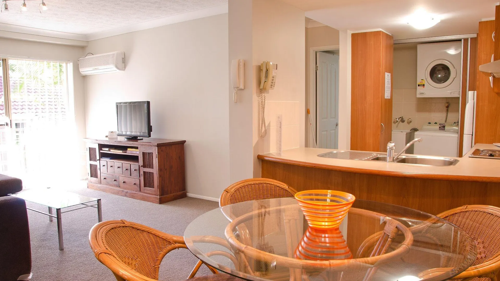 Aparthotel Bila Vista Kirra Beachside