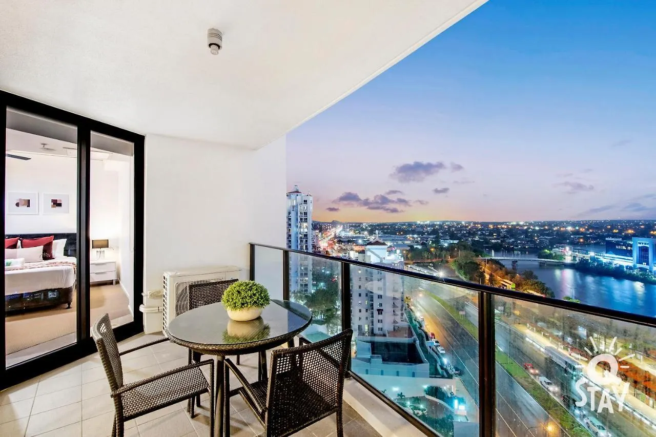 Apartment Sierra Grand Broadbeach 1 Bedroom - Qstay Gold Coast