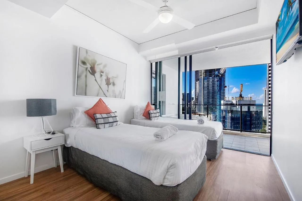 Modern 3 Bedroom With Ocean Views - Coasthm Gold Coast