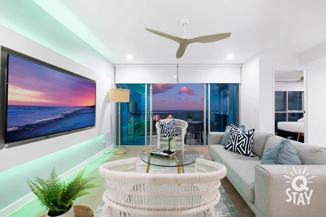 Apartment Luxurious 3 Bed Executive Sub Penthouse With Ocean View At Chevron Renaissance - Q *