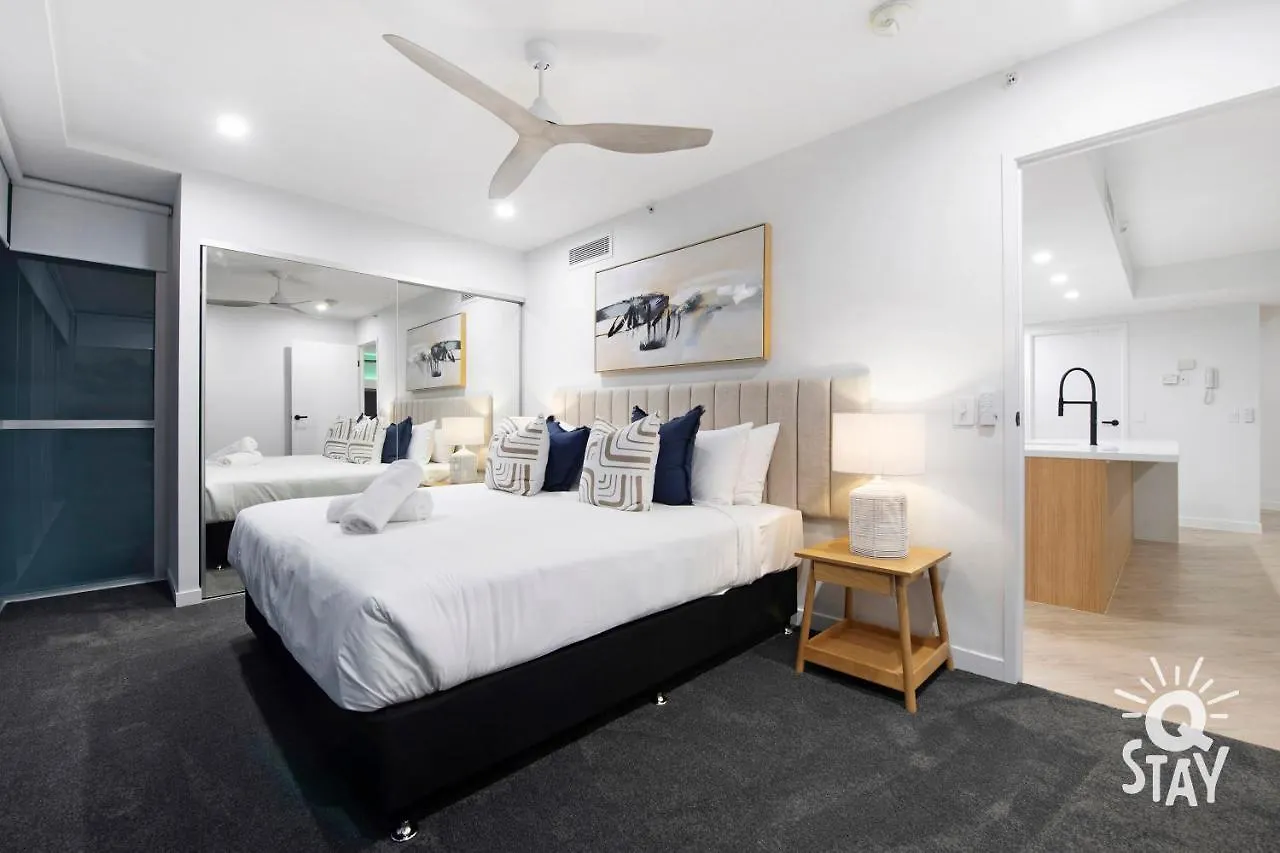 Luxurious 3 Bed Executive Sub Penthouse With Ocean View At Chevron Renaissance - Q Apartment