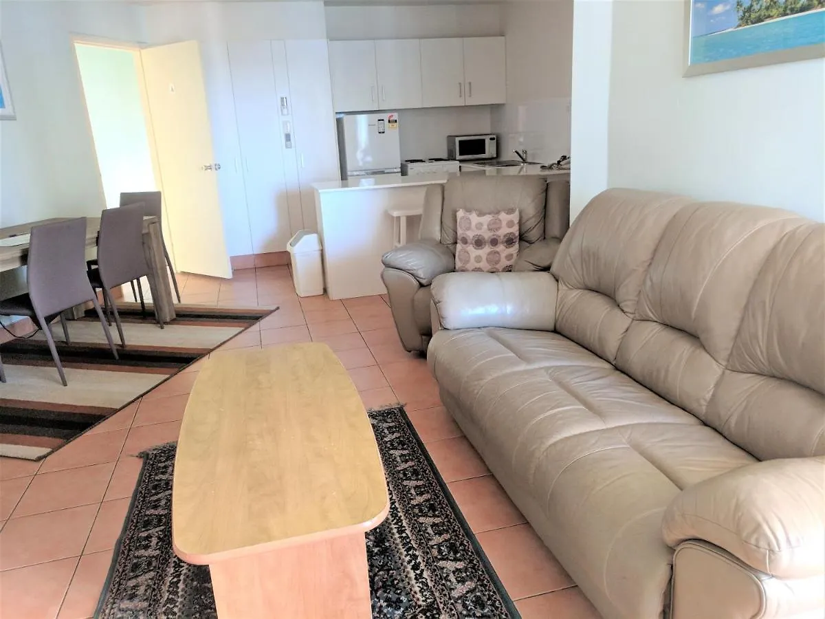 Aloha In Surfers Apartment *