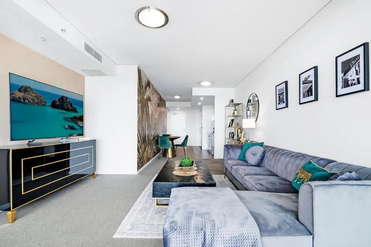 Stylish 1 Bedroom In Sierra Grand - Coasthm Gold Coast