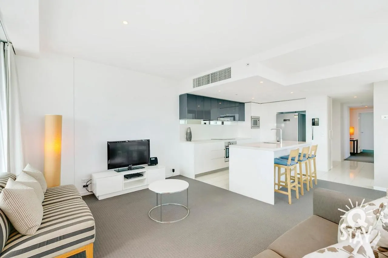 H Residences - Qstay Apartmán *