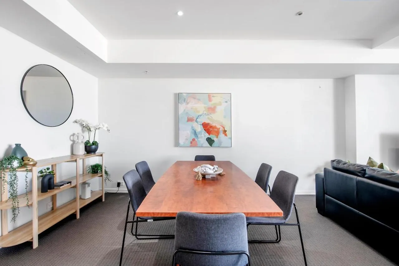 Apartment H'residences - 2 & 3 Bedroom Ocean View In The Heart Of Surfers Paradise!