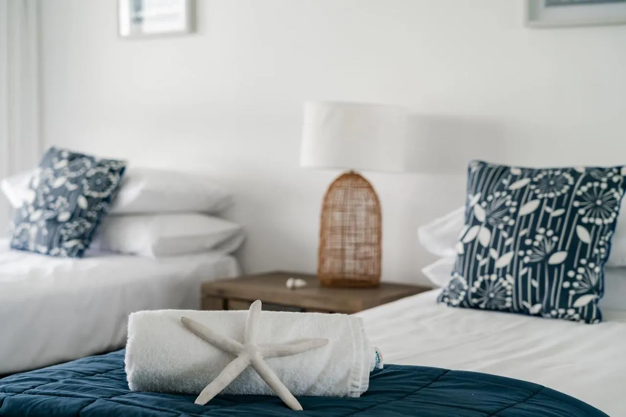 Aparthotel Cashelmara Beachfront 4*