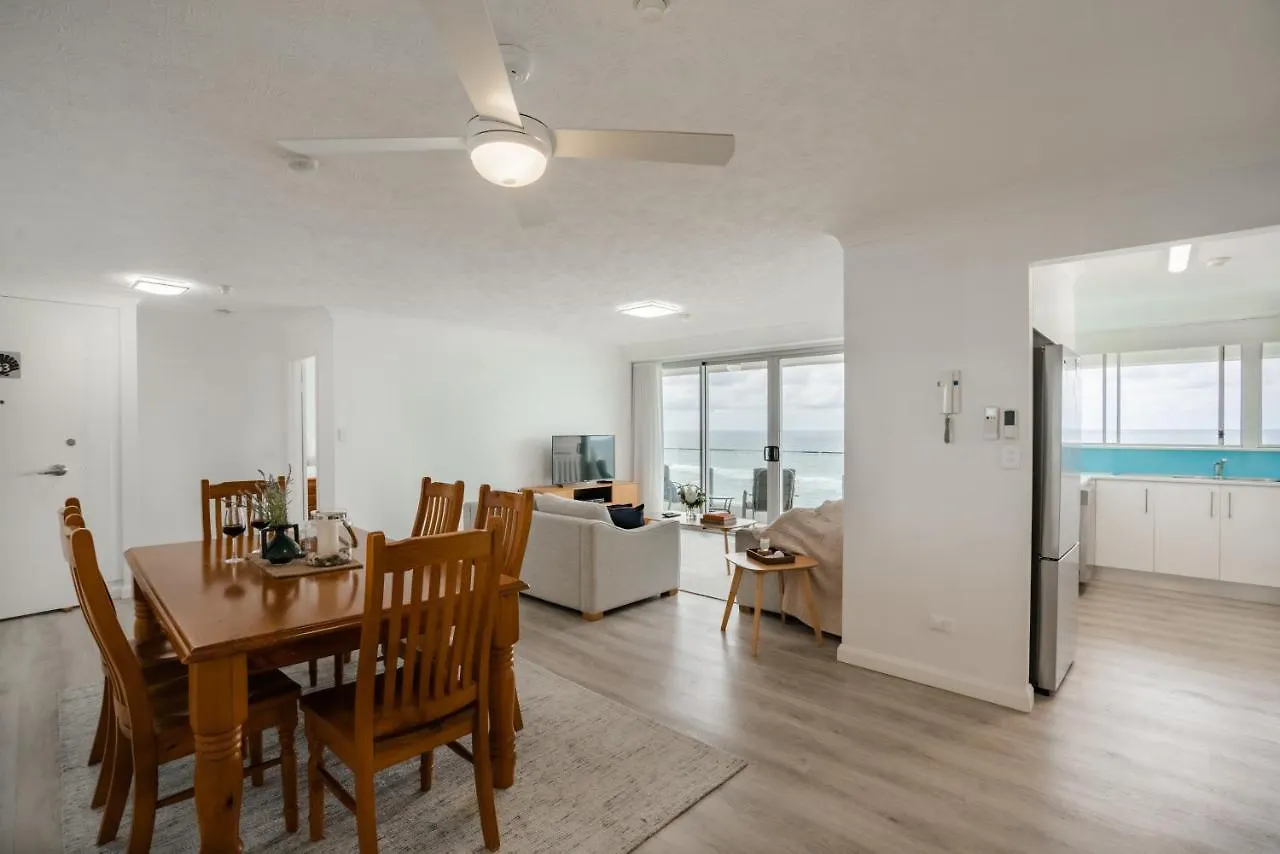 Aparthotel Cashelmara Beachfront 4*