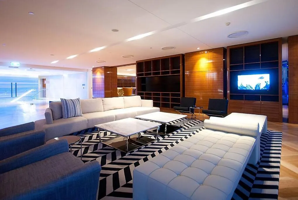 Oasis // Broadbeach Holiday home *