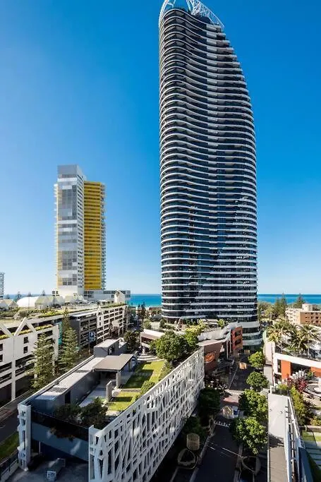 Holiday home Oasis // Broadbeach