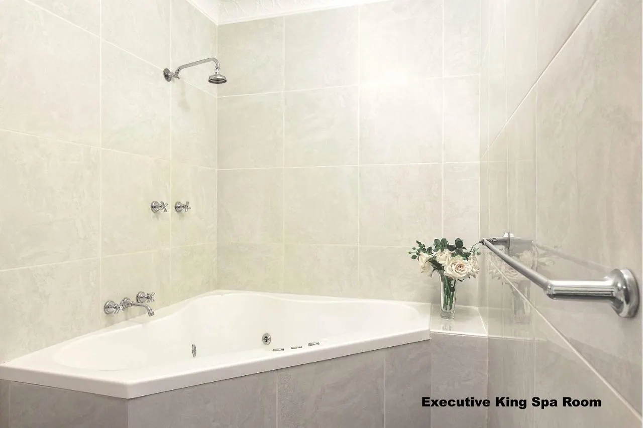 Mt Tamborine Stonehaven Manor 4* Gold Coast