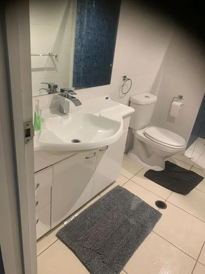 Oceanfront Unique Sleeps 14 Hear Waves And Enjoy Lorikeets On Balcony Apartamento *