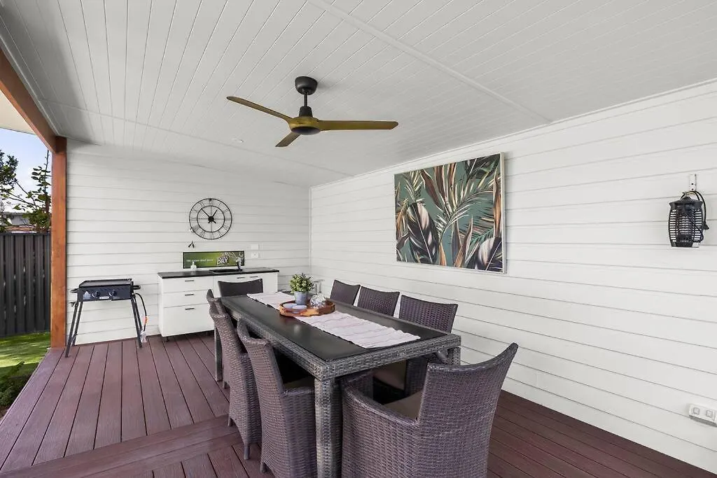 Holiday home Ultra Modern & Relaxing Inner 4bed House - With A Private Pool - 10mins Walk To *