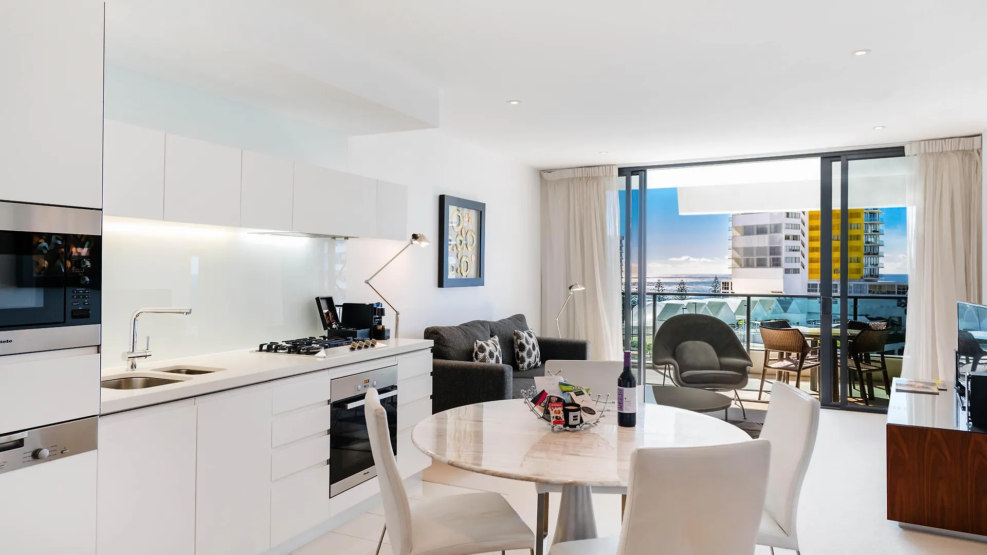 Apart Otel Peppers Broadbeach