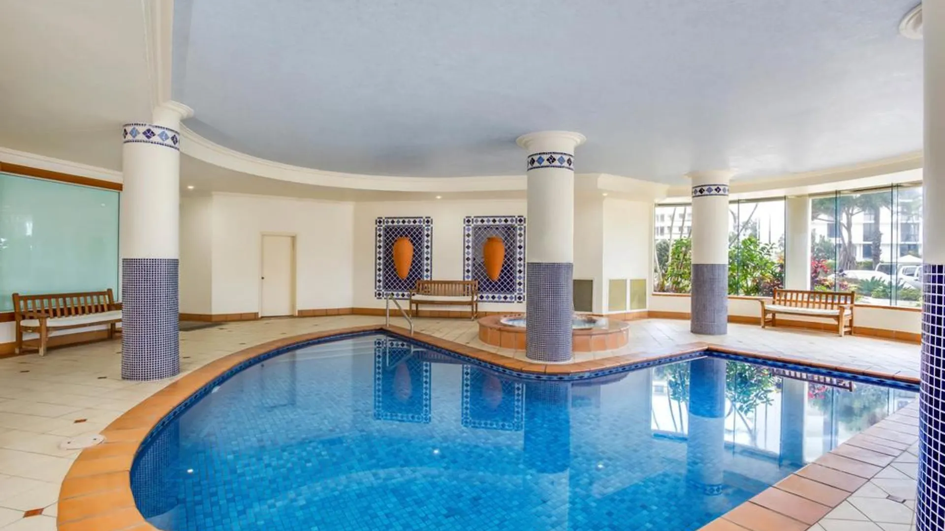 Apartahotel Breakfree Moroccan