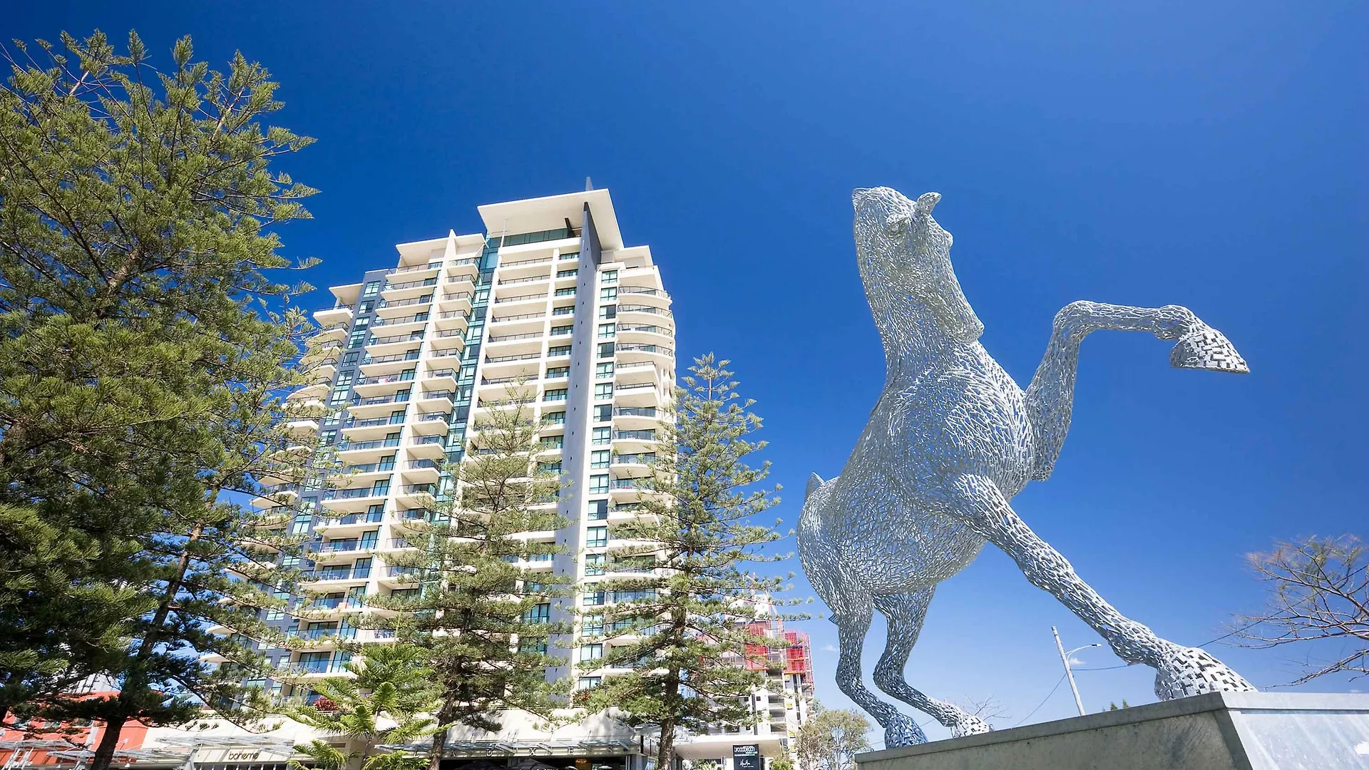Mantra Broadbeach On The Park Aparthotel 4*