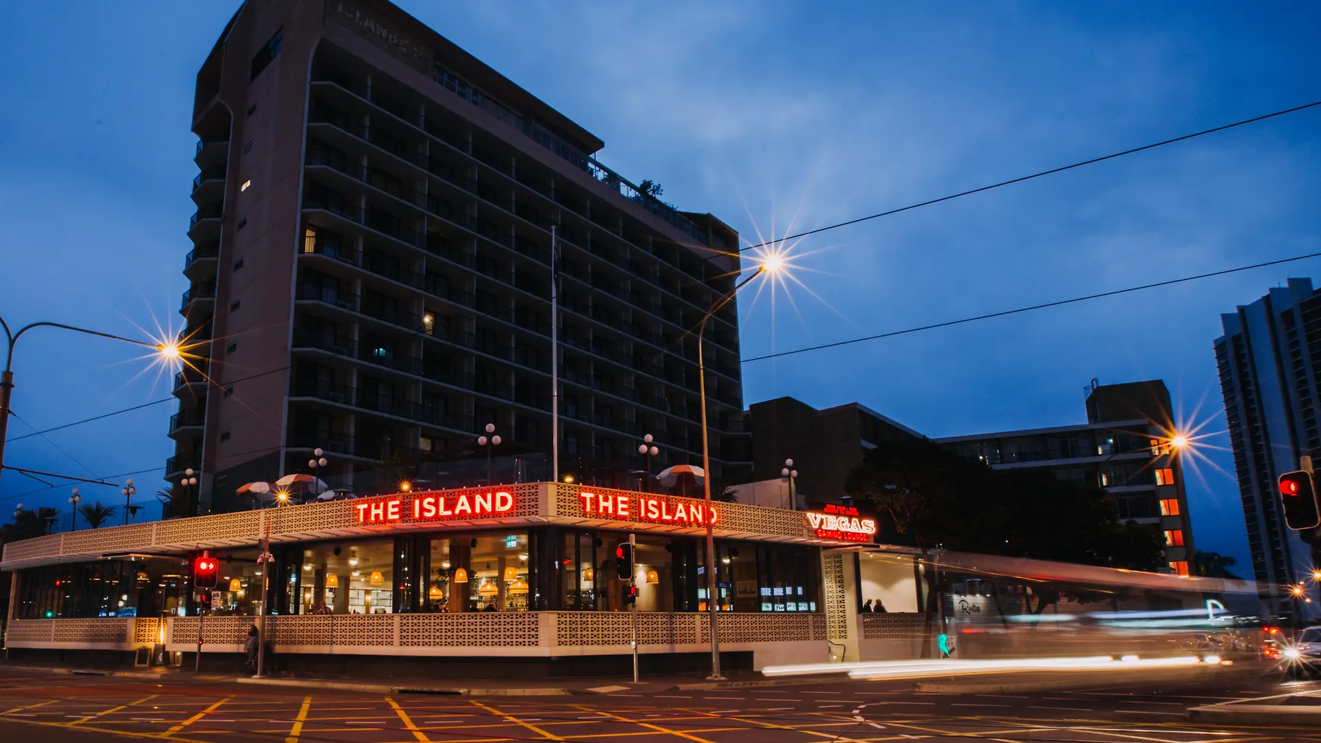 黄金海岸小岛酒店 4*
