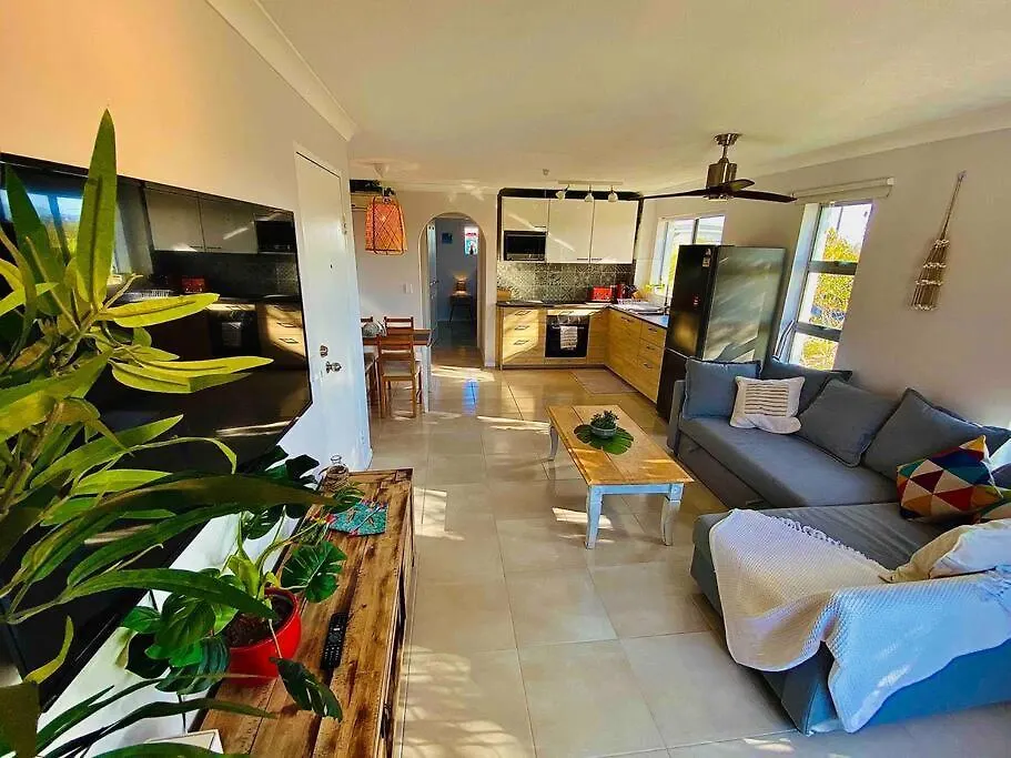 Broadbeach, Stylish Close To Everything Apartment Gold Coast
