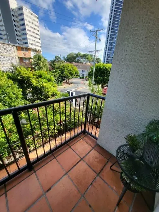 3 Bedroom Surfers Paradise アパート