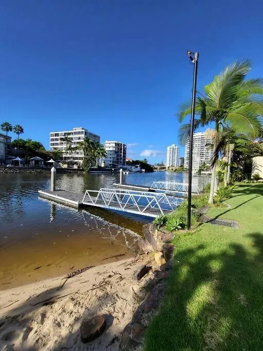 3 Bedroom Surfers Paradise アパート *
