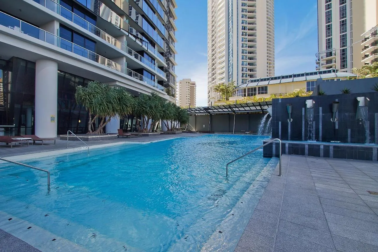Apartment Circle On Cavill - 2 Bedroom Ocean View Units *