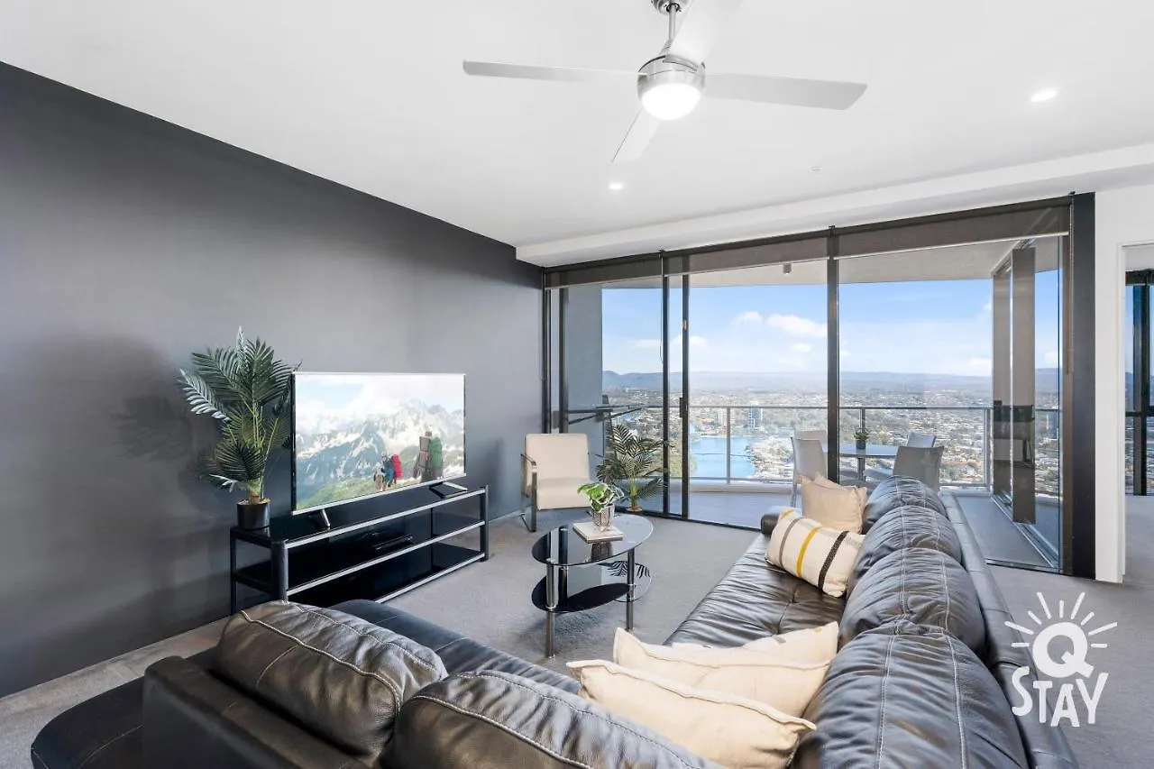 Apartment Circle On Cavill - 2 Bedroom Ocean View Units