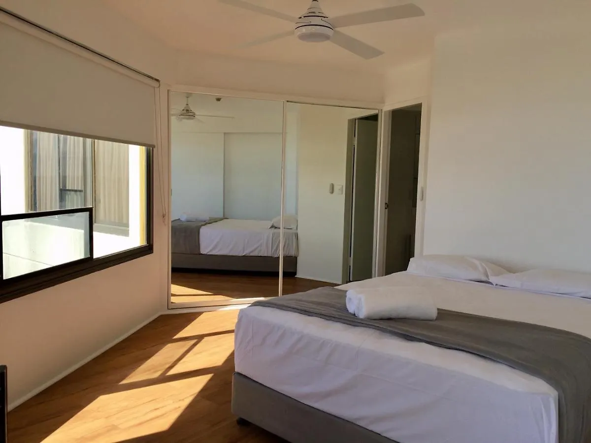 Aloha In Surfers Apartment