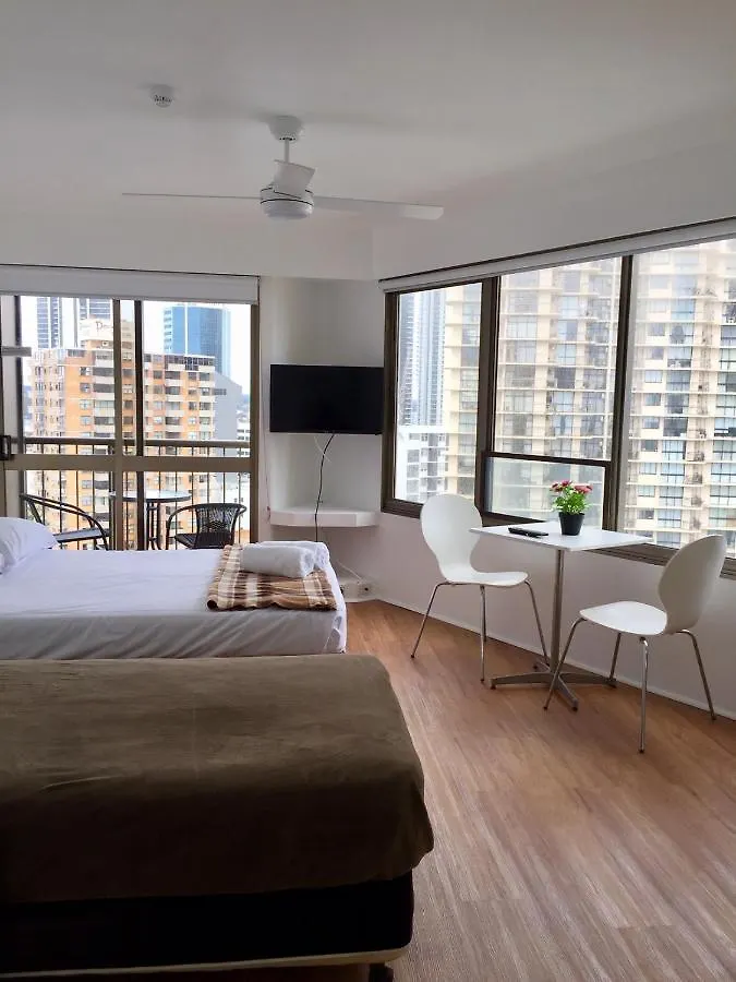 Aloha In Surfers Apartment