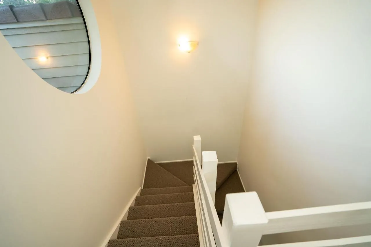 Private Retreat With & Ocean Views Close To Theme Parks Holiday home *