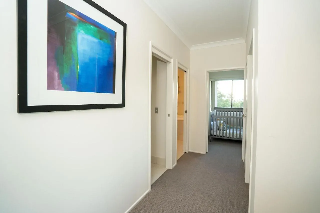Private Retreat With & Ocean Views Close To Theme Parks * Gold Coast