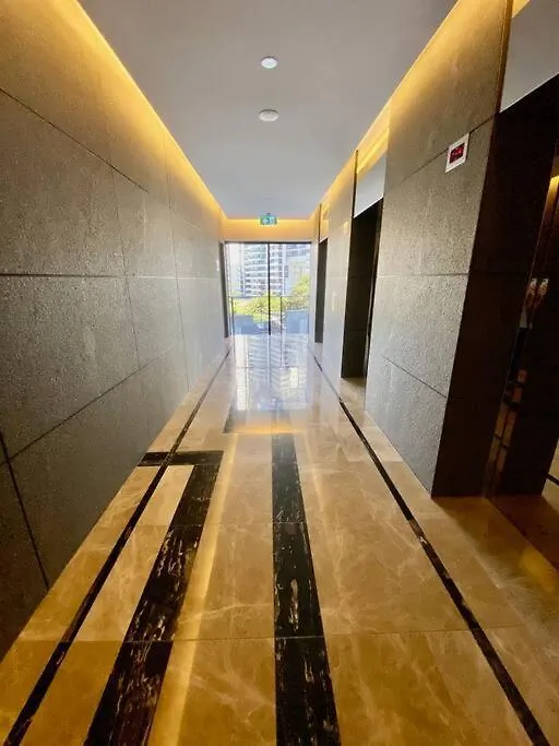 Apartment Oracle 1403 *