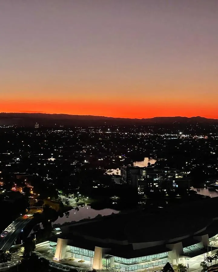 Apartment Oracle Broadbeach: Luxurious Sky With Panoramic Views Gold Coast