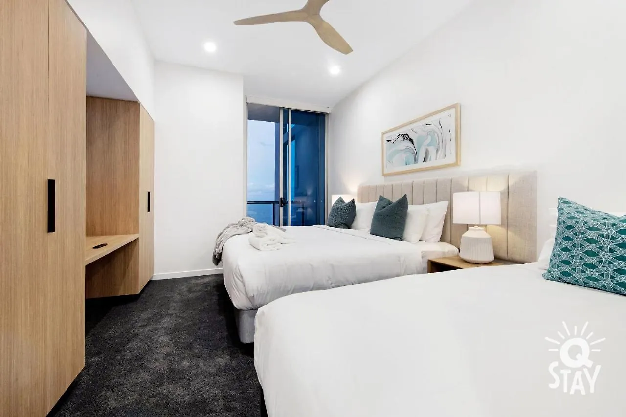 Luxurious 3 Bed Executive Sub Penthouse With Ocean View At Chevron Renaissance - Q Gold Coast