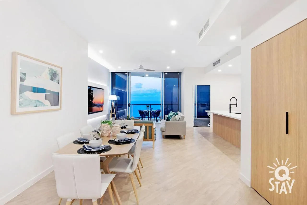 Apartment Luxurious 3 Bed Executive Sub Penthouse With Ocean View At Chevron Renaissance - Q