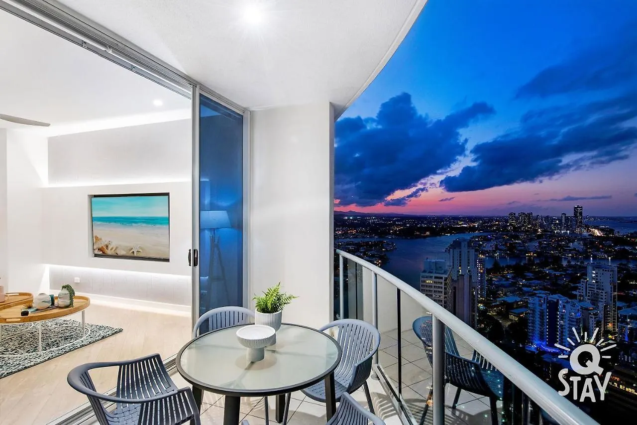 Luxurious 3 Bed Executive Sub Penthouse With Ocean View At Chevron Renaissance - Q * Gold Coast