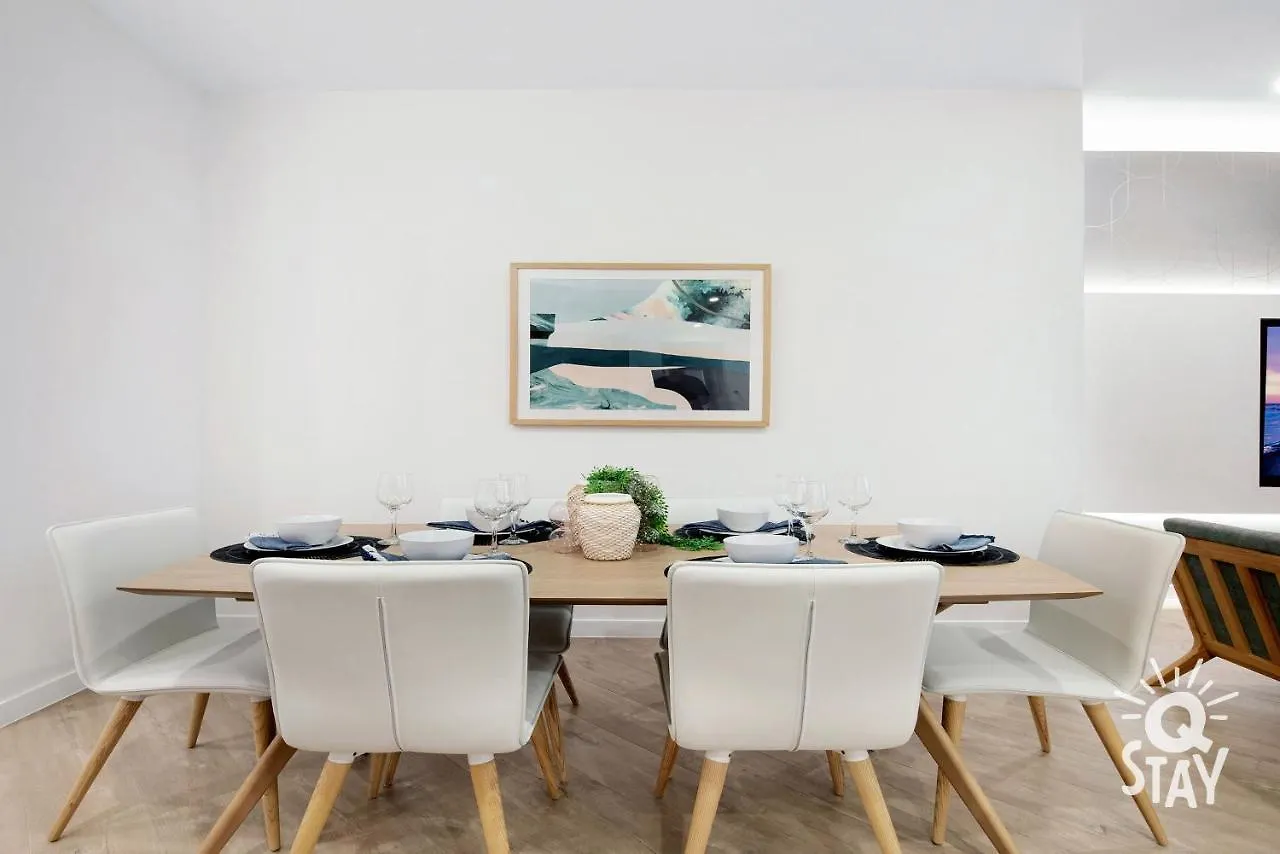 Luxurious 3 Bed Executive Sub Penthouse With Ocean View At Chevron Renaissance - Q
