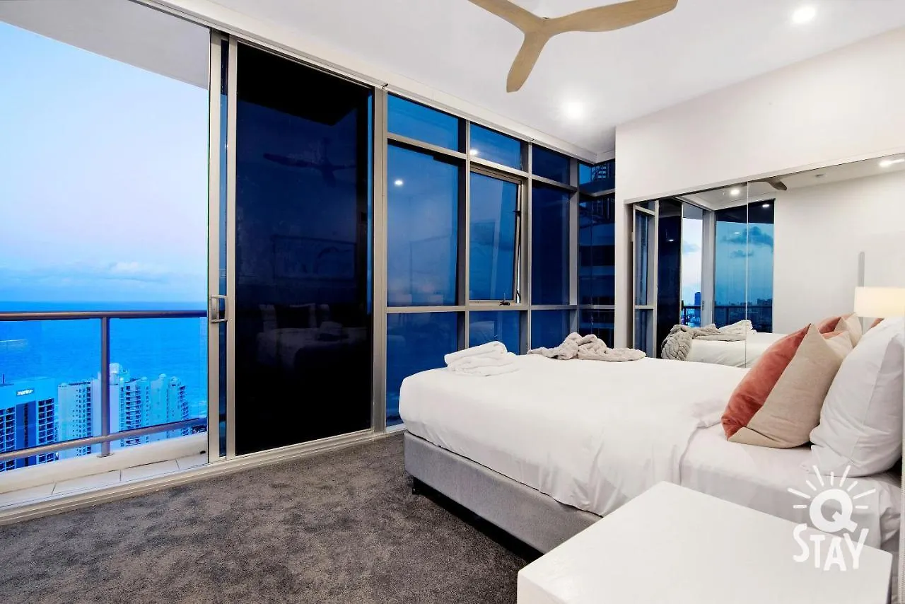 Apartment Luxurious 3 Bed Executive Sub Penthouse With Ocean View At Chevron Renaissance - Q