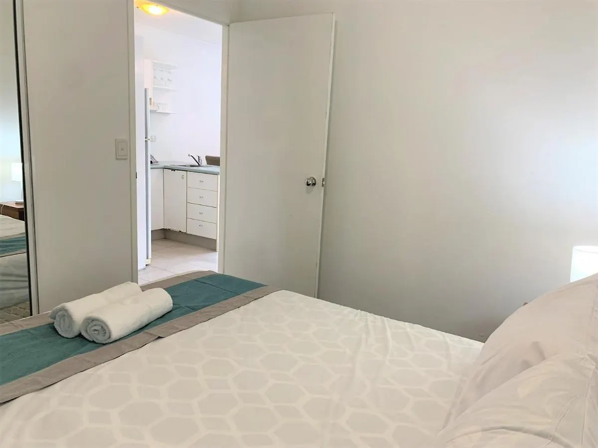 Broadwater Keys 3*