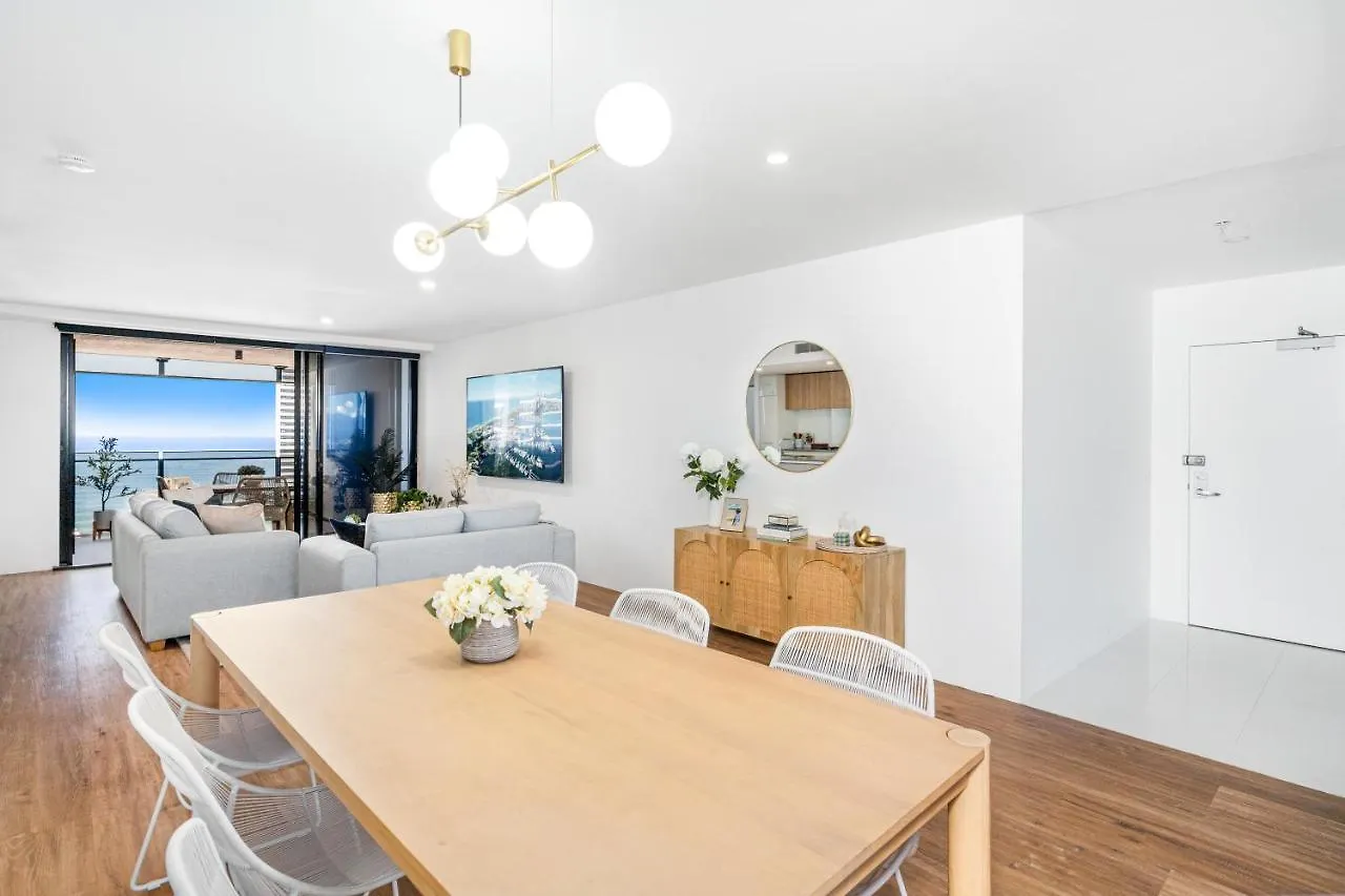 Circle On Cavill - Gclr * Gold Coast