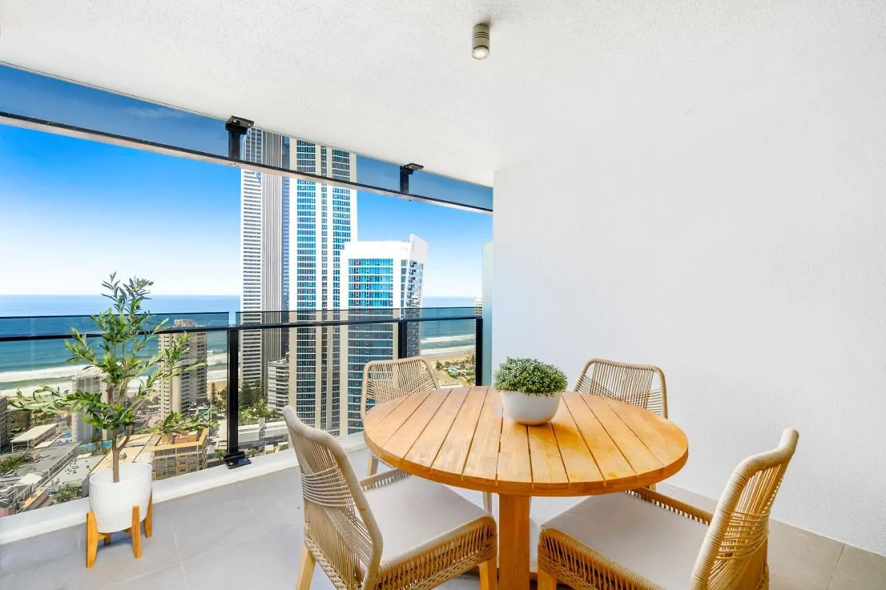 Apartment Circle On Cavill - Gclr *
