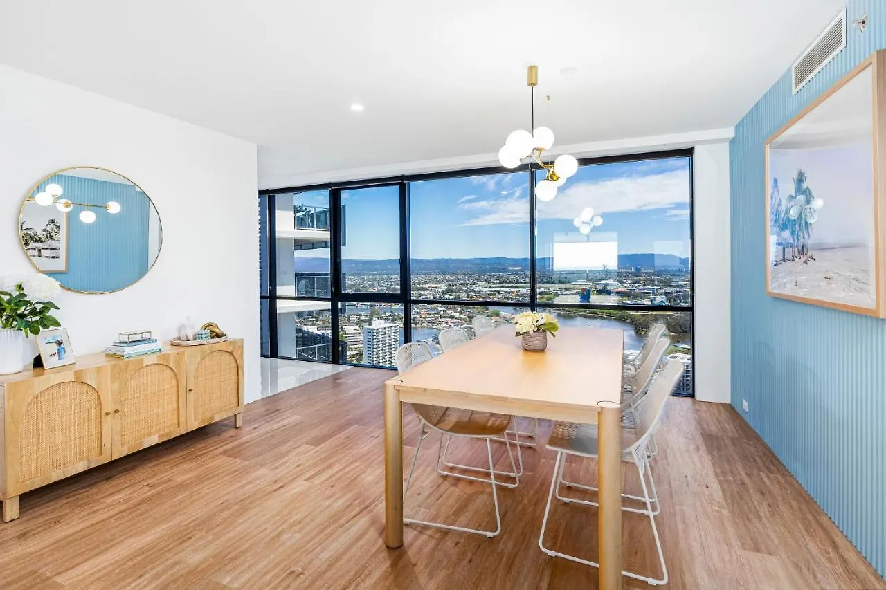 Apartment Circle On Cavill - Gclr *