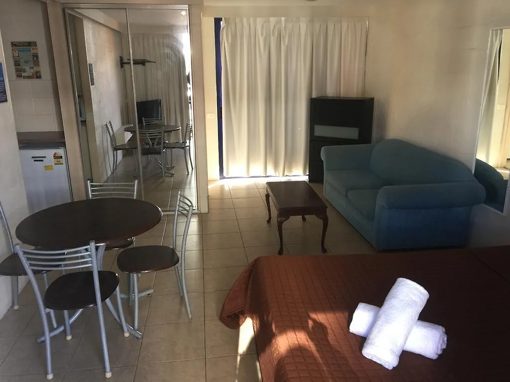 Aparthotel Club Surfers 3*
