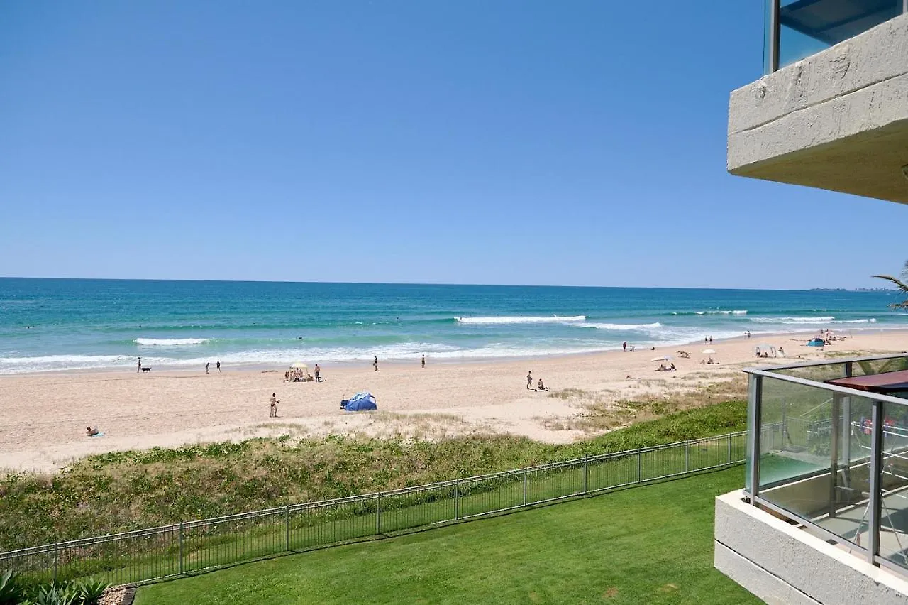 Hotel apartamentowy Foreshore Beachfront 3*