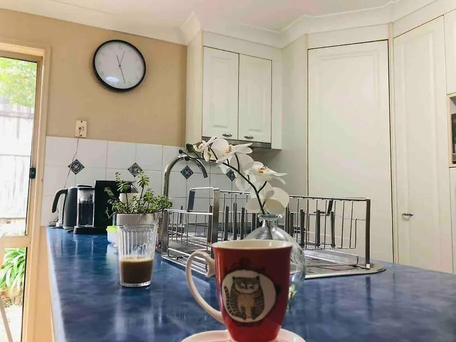 Family Friendly 4 Bedroom House Close To Parks *